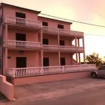 Bernarda 1 نين