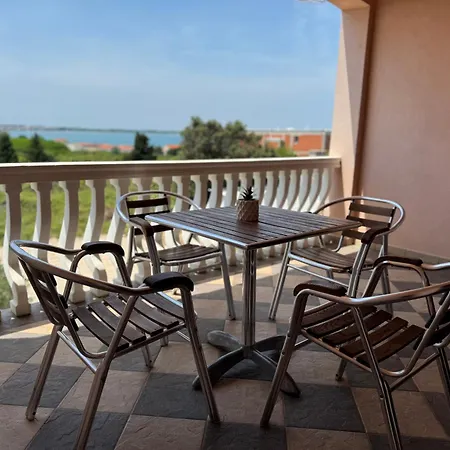 Bernarda 1 Appartement Nin