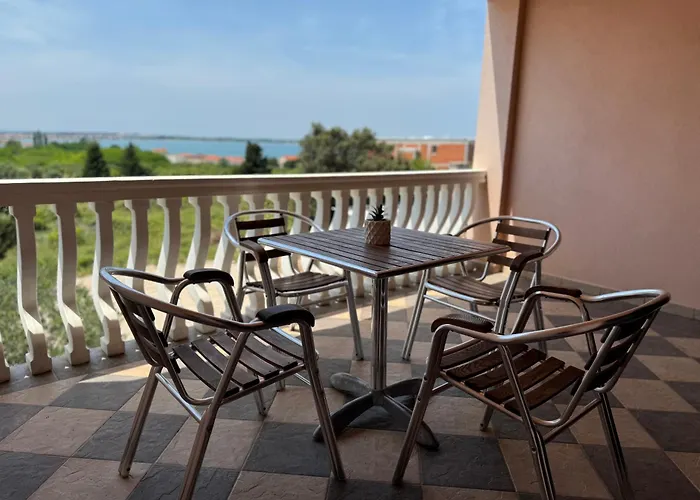 Bernarda 1 Апартаменты Нин